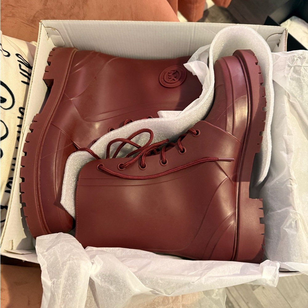 Michael kors rain boots